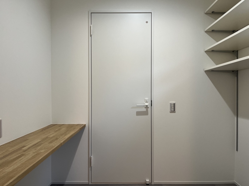 一色町治明新切D棟