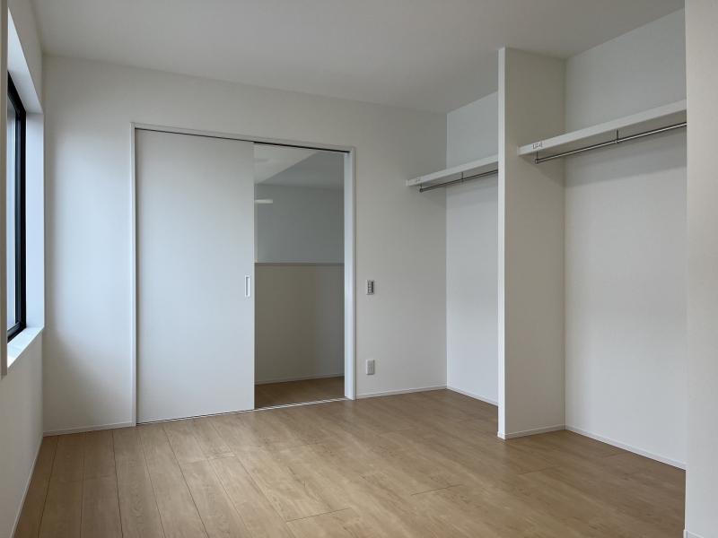 一色町治明新切D棟